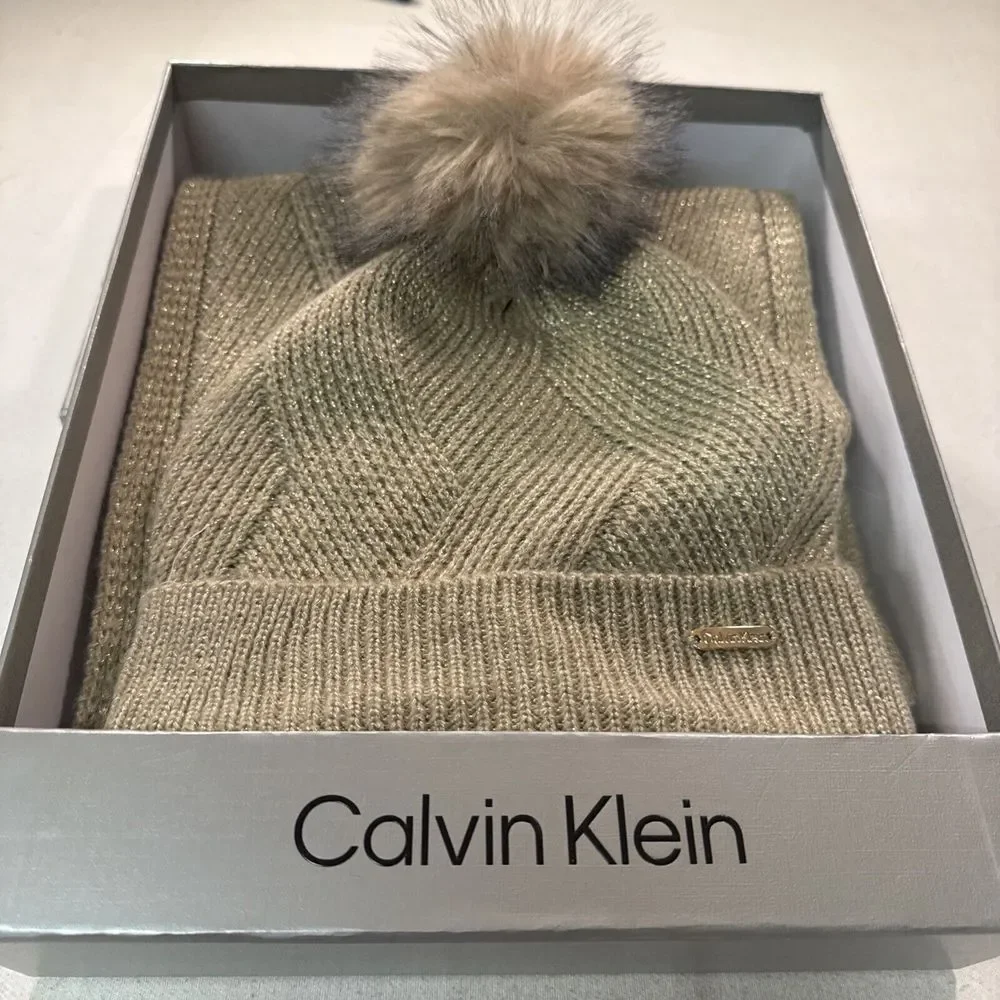 Calvin Klein Hat And Scarf Set NWT, Preppy, Fashion, Dress, Almond Color, Winter